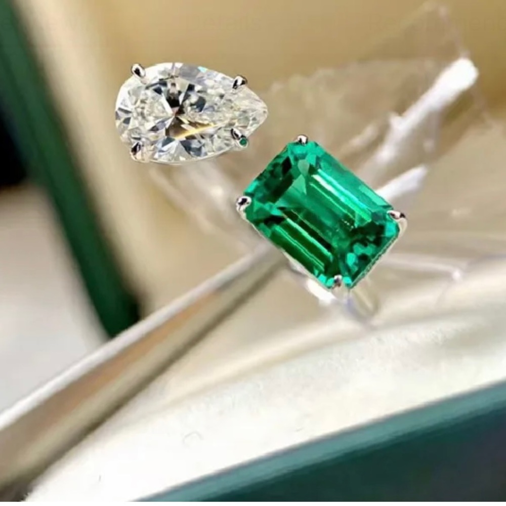 GREEN EMERALD & DIAMOND ADJUSTABLE RING - Picture 4 of 6